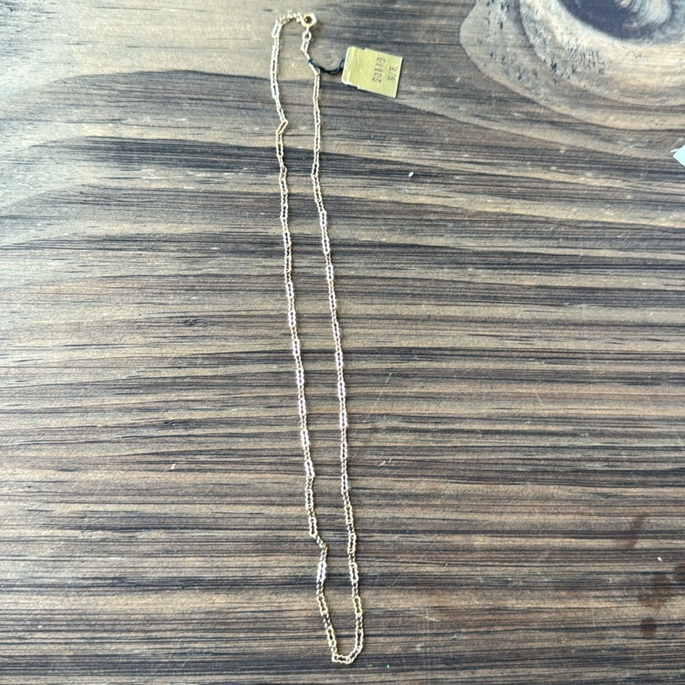 Gold Filled Beautiful Gold Necklace - pretty detail- NWT